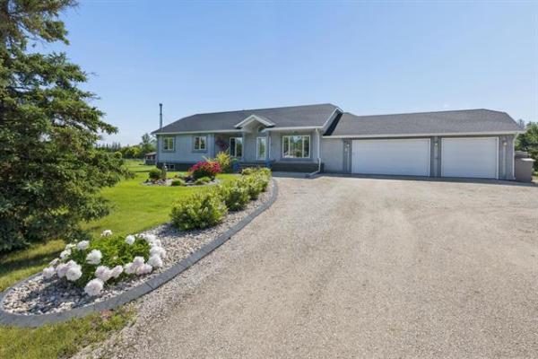 Home Photo - 3 SCHREYER Crescent