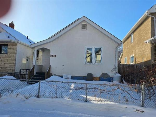 Home Photo - 636 AGNES Street