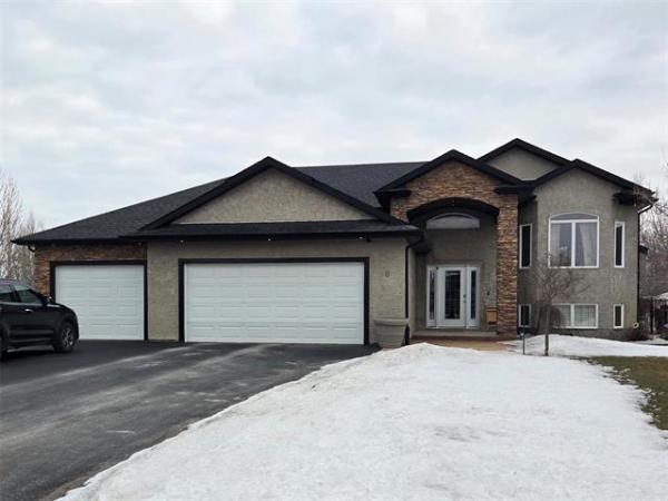 Home Photo - 8 Creekside Place