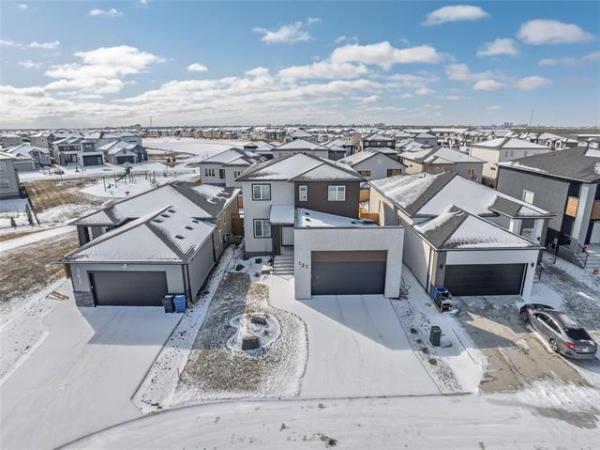 Home Photo - 137 Acorn Way