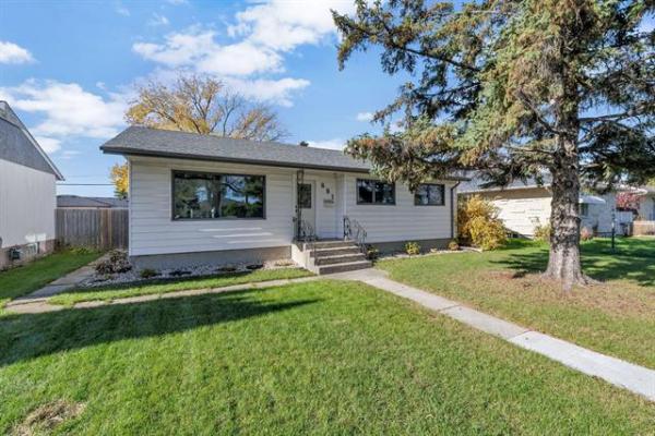 Home Photo - 691 Renfrew Street
