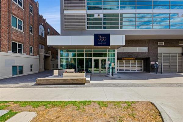 Home Photo - 2201-390 Assiniboine Avenue