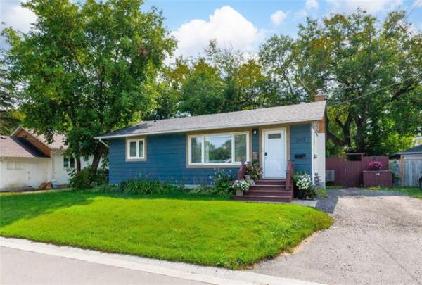 Home Photo - 200 Toronto Avenue