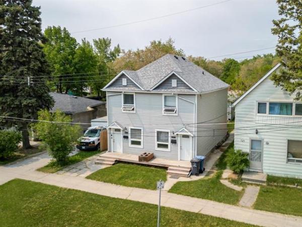 Home Photo - 721 La Fleche Street