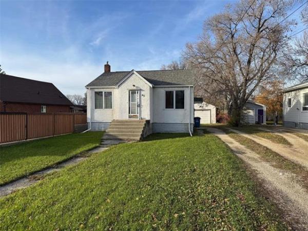 Home Photo - 45 Berrydale Avenue