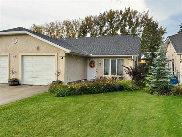 Home Photo - A-11 Ellice Avenue