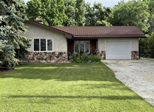 Home Photo - 129 FERNWOOD Way