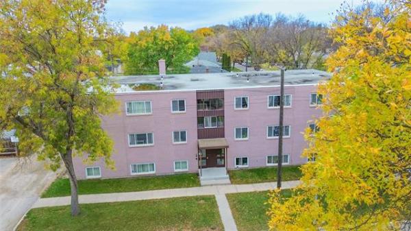 Home Photo - 8-303 Leola Street