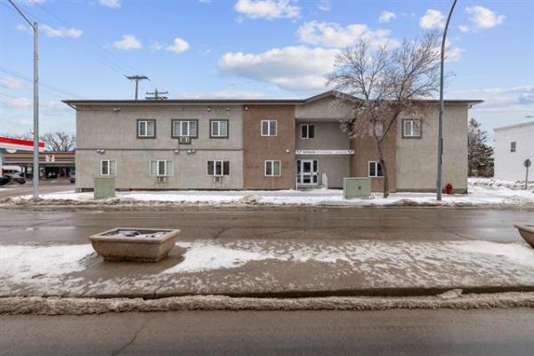 Home Photo - 21-204 Day Street