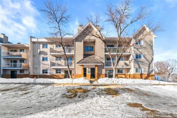 home photo - 1214-90 Plaza Drive