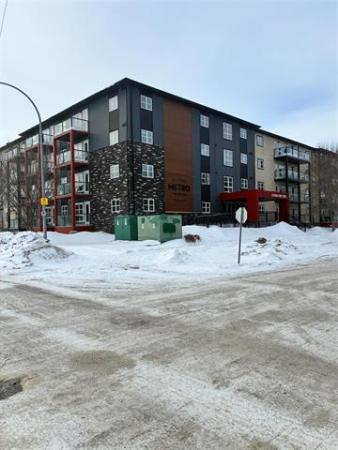 Home Photo - 205-670 Hugo Street