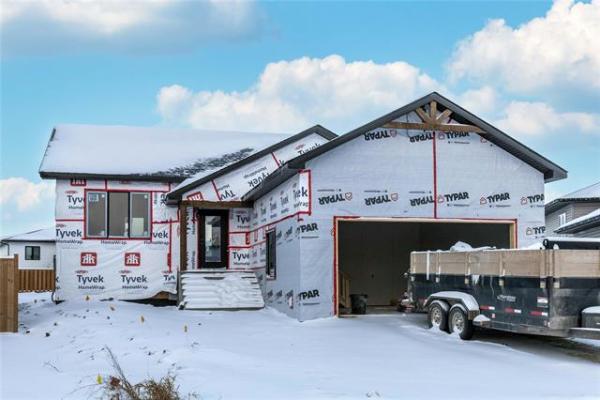 Home Photo - 32 Becki Cove