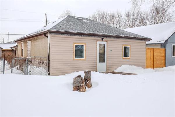 Home Photo - 1897 Bannatyne Avenue