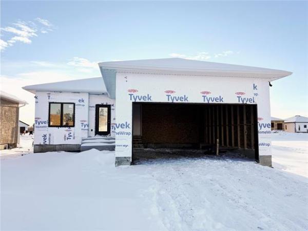 Home Photo - 254 Masters Avenue