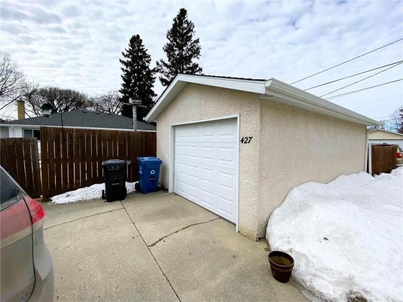 427 Perth Avenue, R2V 0T9, 3 Bedroom, Bungalow for sale North West