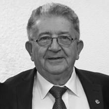 ANDREW SKLAVENITIS Obituary pic