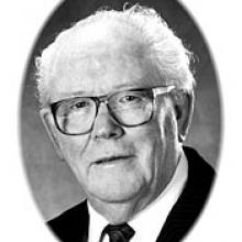 LAWRENCE RODERICK MCDONALD  Obituary pic