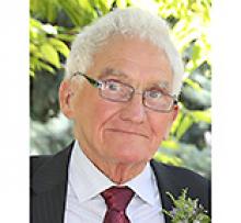 TOM YOUNG Obituary pic