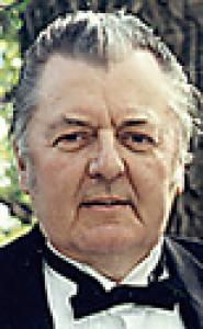 DR. ERIC DUNCAN MACPHERSON  Obituary pic