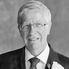 DR. DENNIS GIESBRECHT Obituary pic