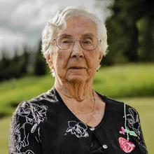 DOROTHY ROBINSON Obituary pic
