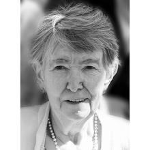 TINA TEICHROEW Obituary pic