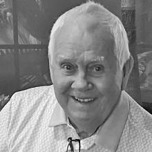 GORDON VERNON LOWRY Obituary pic