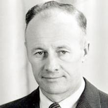 KENNETH ROBERT ESSELMONT  Obituary pic