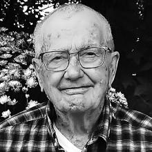 BARRIE HOLE Obituary pic