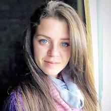 CARLYE LYNNETTE ELIZABETH ROSS Obituary pic