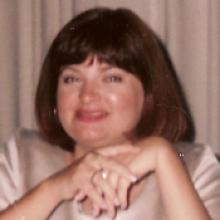 KRISTEN HOLLAND  Obituary pic