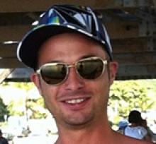 SCOTT ROBERTON  Obituary pic
