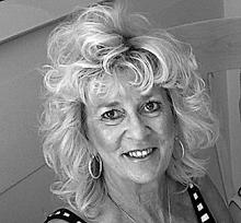 TOKEN ELAINE SNIKERIS  Obituary pic