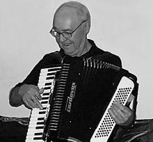 DIETER PLIKETT  Obituary pic