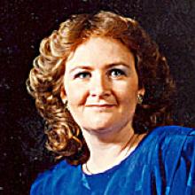 JANET ARNOLD  Obituary pic