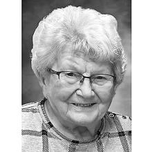 HELEN DEREWIANCHUK Obituary pic