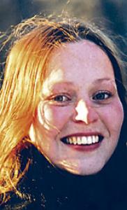 FIONA ASHLIN CARRUTHERS  Obituary pic