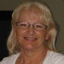LYNN RECUNYK  Obituary pic