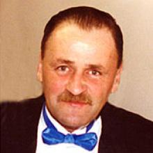 KEN DAVIES  Obituary pic