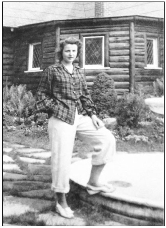 KIRTON, Shirley photo