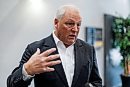 MIKE DEAL / ... 