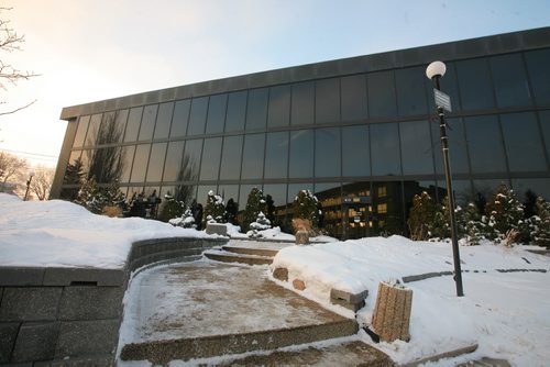 Brandon Sun Brandon City Hall, winter scene. (Bruce Bumstead/Brandon Sun)