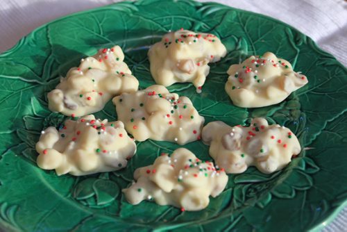 MIKE.DEAL@FREEPRESS.MB.CA White Chocolate Cluster cookies Mike Deal / Winnipeg Free Press
