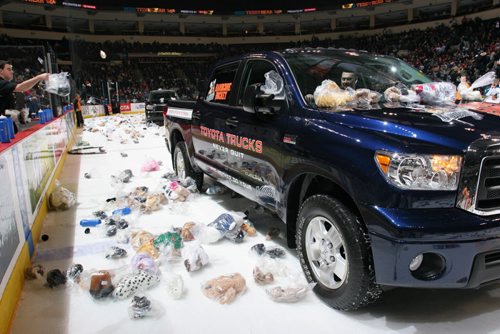 Manitoba Moose Teddy Bear Toss photos attached for the Spirit of Giving article.  winnipeg free press - katie dangerfield story Photo Credits: IMG_1589  Jonathan Kozub IMG_1604  Jonathan Kozub IMG_1609  Jonathan Kozub december 2010