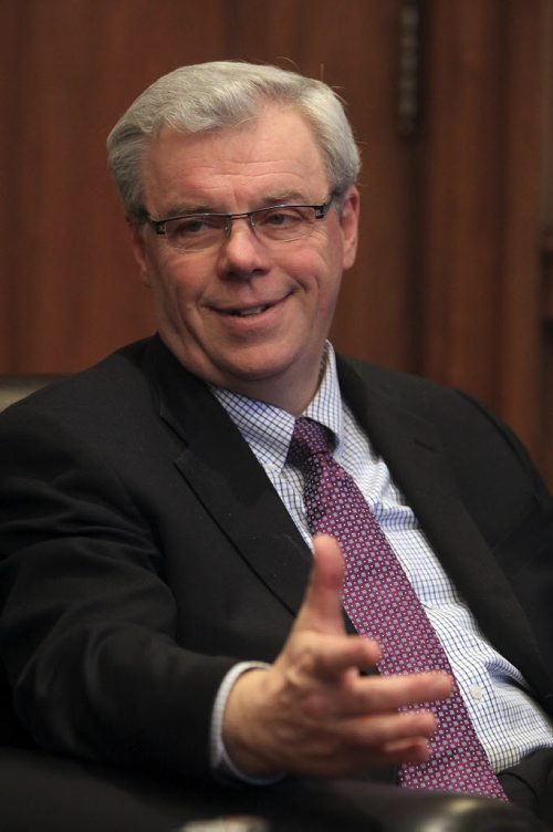 MIKE.DEAL@FREEPRESS.MB.CA 101221 - Tuesday, December 21, 2010 - Premier Greg Selinger year-end interview with Bruce Owen. MIKE DEAL / WINNIPEG FREE PRESS