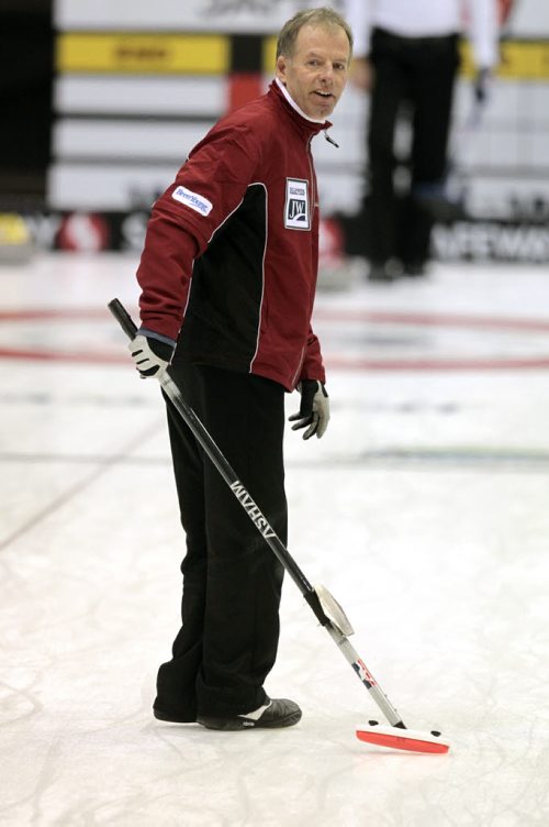MIKE.DEAL@FREEPRESS.MB.CA 110208 - Tuesday, February 08, 2011 - Competitors in the Safeway Championship curling bonspiel in Beausejour, Manitoba practice on Tuesday, February 8, 2011. Skip Vic Peters during practice. See Paul Wiecek story. MIKE DEAL / WINNIPEG FREE PRESS