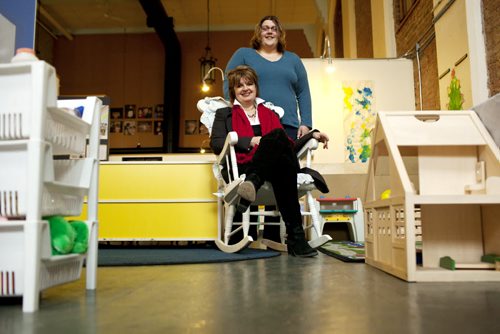 TORONTO, ONT.: FEBRUARY 24, 2011 -- Early Intervention Director Margaret Leslie, front, and Pregnancy Outreach Worker Nerina Chiodo at Mothercraft in Toronto, Ont., Feb. 24, 2011. (Christopher Pike / Winnipeg Free Press)