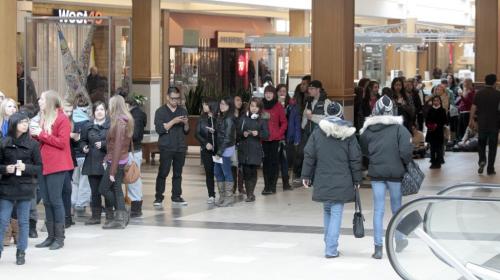 MIKE.DEAL@FREEPRESS.MB.CA 110312 - Saturday, March 12, 2011 - The grand opening of Forever 21 at Polo Park Shopping Centre brought in over one thousand fashionable shoppers. The line-up continued through centre court towards The Bay. MIKE DEAL / WINNIPEG FREE PRESS