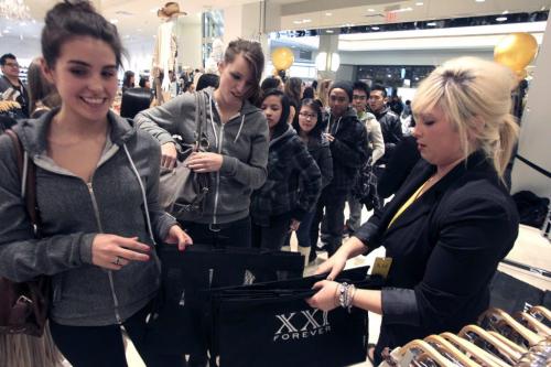 MIKE.DEAL@FREEPRESS.MB.CA 110312 - Saturday, March 12, 2011 - The grand opening of Forever 21 at Polo Park Shopping Centre brought in over one thousand fashionable shoppers. MIKE DEAL / WINNIPEG FREE PRESS