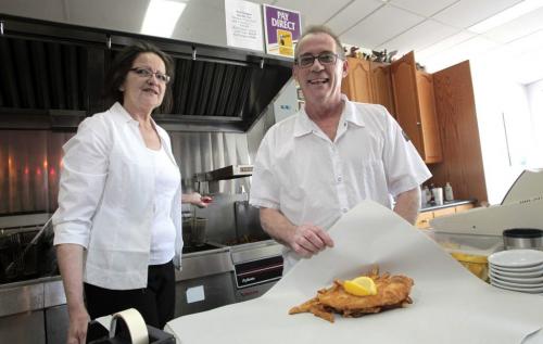 MIKE.DEAL@FREEPRESS.MB.CA 110405 - Tuesday, April 05, 2011 - Ducky's English Style Fish & Chips Roy and Carol Finley in their restaurant located at 884 Notre Dame Ave. MIKE DEAL / WINNIPEG FREE PRESS